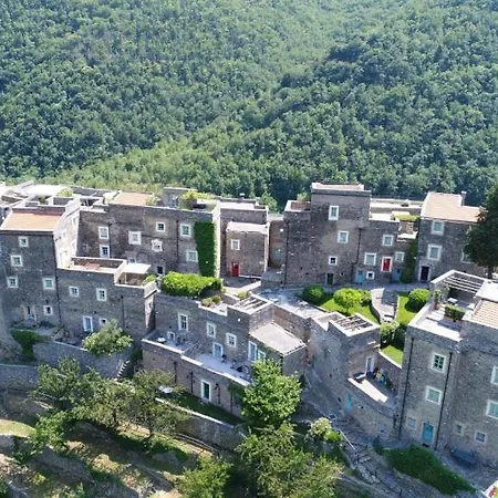 - Di Castelbianco Colletta