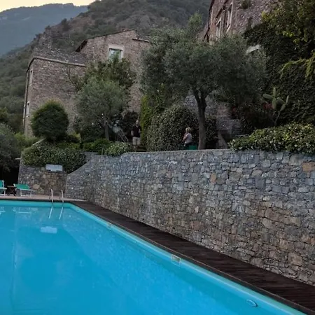 - Di Castelbianco شقة Colletta