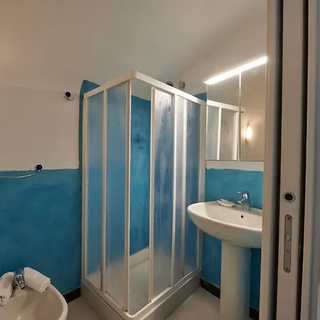- Di Castelbianco *