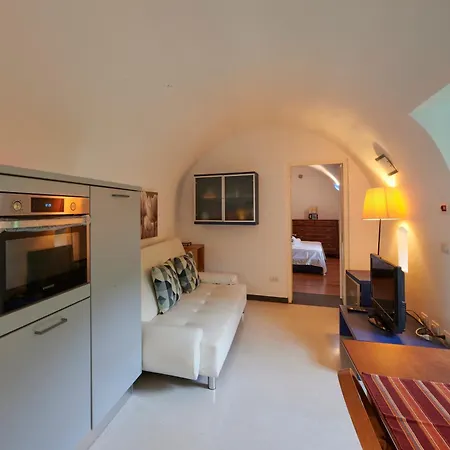 - Di Castelbianco Apartman *