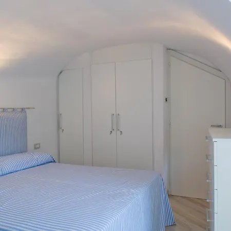 - Di Castelbianco Apartman Colletta