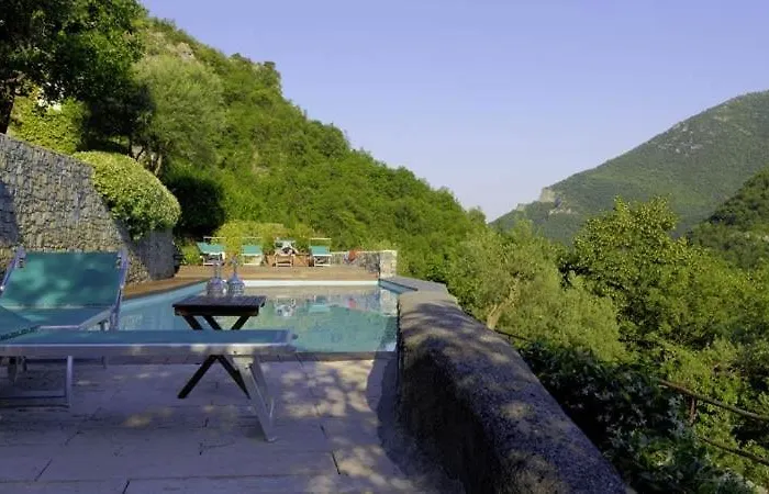 - Di Castelbianco Colletta